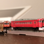 Tゲージ鉄道模型 購入したのはとても小さいディーゼル気動車の鉄道模型とスペアパーツ。