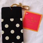 Kate Spade のID ホルダー 国内では手に入らなかったので購入できてとても嬉しいです。